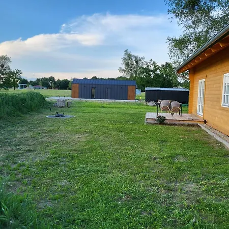 בית נופש Airpark Ranch Lärz